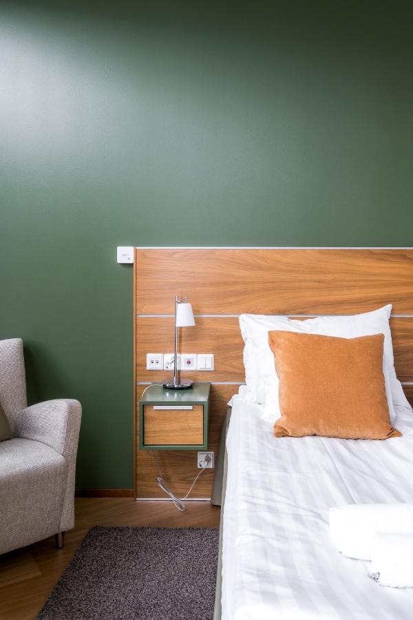 Hiisi Hotel Helsinki Jaetkaesaari Luaran gambar